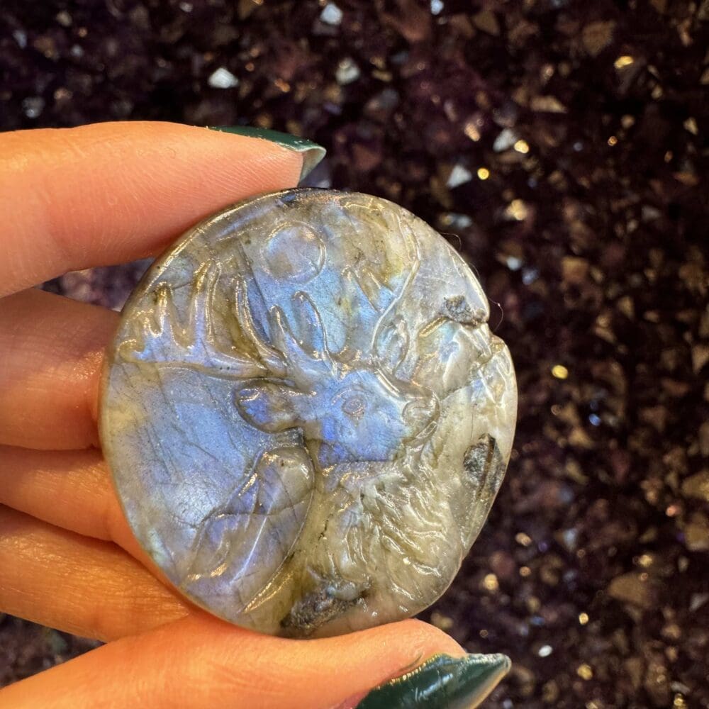 Labradoriet carving hert #402