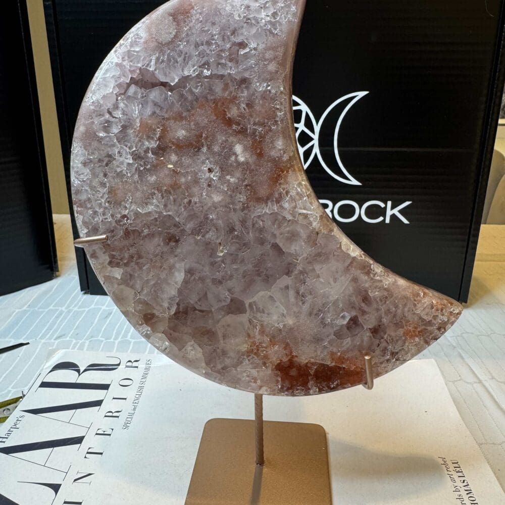 Roze Amethist maan met houder (1.75KG)