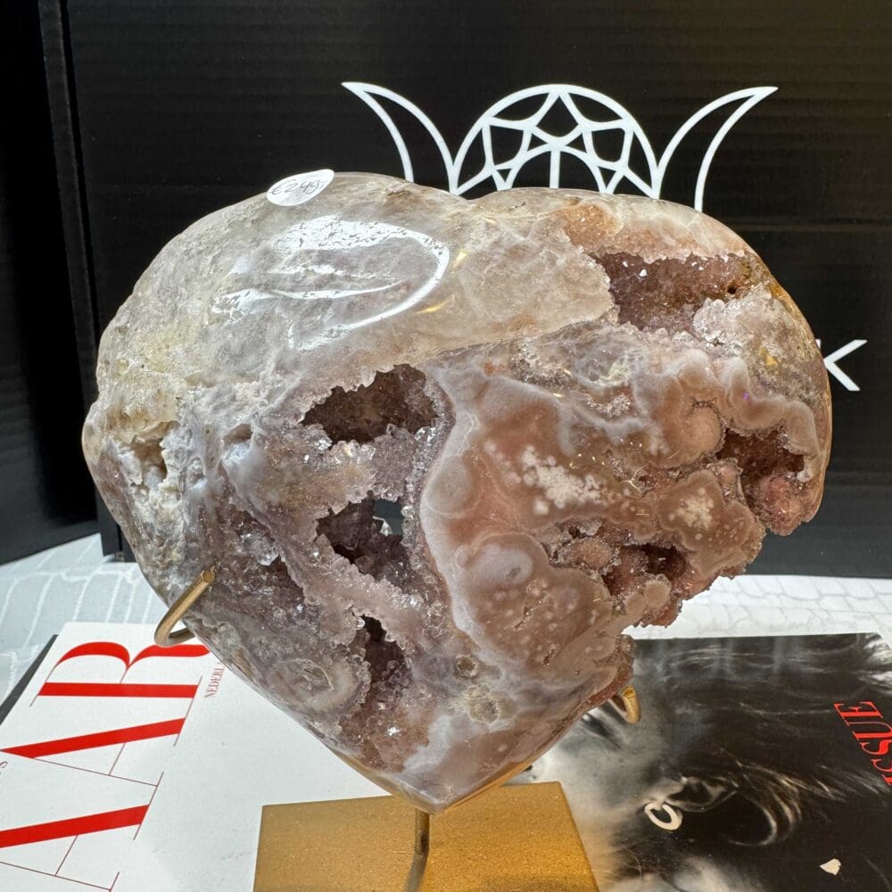 XL Roze Amethist hart op standaard 1.2KG (eyecatcher)